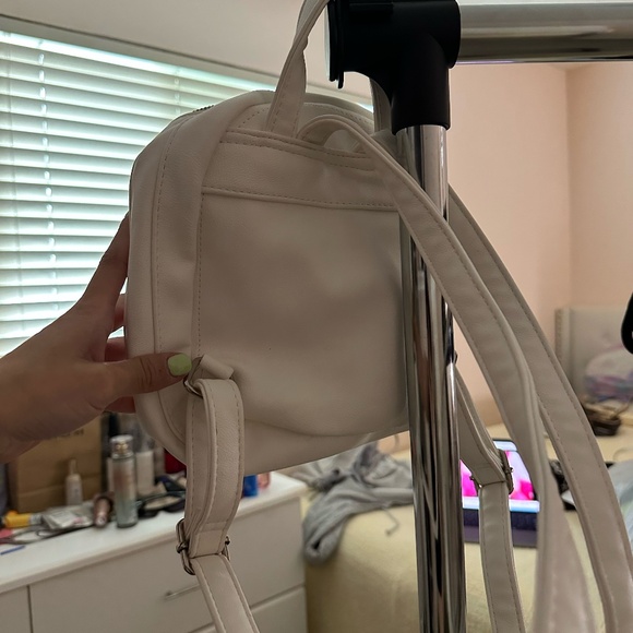 Mini white backpack - Picture 2 of 2
